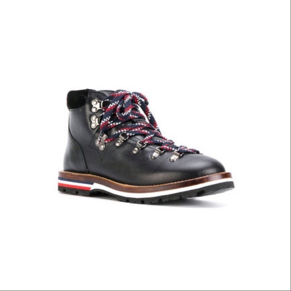 MONCLER BLANCHE WOMEN’S MOUNTAIN/SNOW BOOTS - Picture 1 of 4